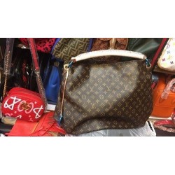 LOUIS VUITTON(VL) Monogram Canvas Artsy MM Shoulder Handbag